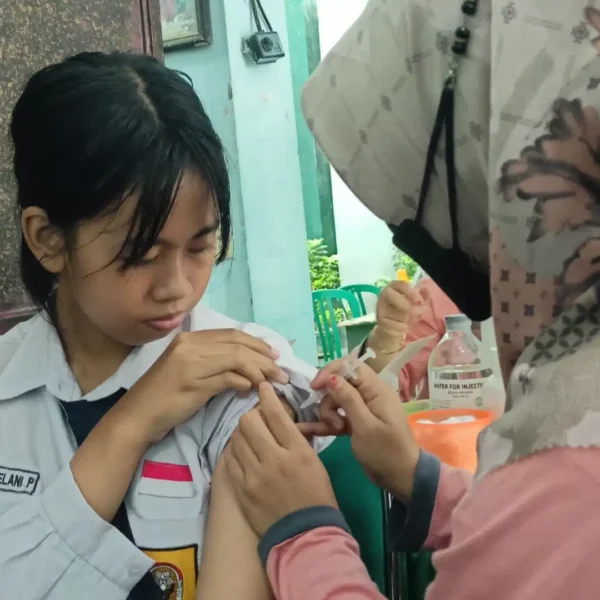 Cegah Kanker Serviks, 1.900-an Siswi Remaja di Kota Madiun Jadi Sasaran Imunisasi HPV