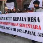 Warga Geruduk Balai Desa Badegan Ponorogo, Tuntut Usut Dugaan Pungli PTSL