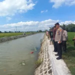 Warga Tiron Digemparkan Temuan Bayi Dalam Kresek di Tengah Sungai