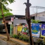 Tamu Berdatangan, Disperkim Kota Madiun Siap Potong Pohon depan Rumdin Wabup Madiun