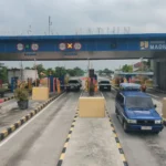 Puluhan Ribu Kendaraan Melintas di Tol Madiun, Puncak Arus Mudik Diprediksi Malam Ini
