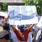 Desak Usut Dugaan Korupsi, Ratusan Warga Desa Temon Geruduk Kejari Ponorogo