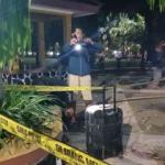 Koper Misterius Ditinggalkan di Alun Alun Caruban, Polisi Pasang Police Line
