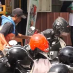 Setelah 17 Tahun Menanti, Juru Parkir dan Pedagang Warung Ini Siap Berangkat Haji