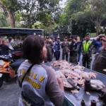 Satpol PP-Damkar Kota Madiun Tertibkan Pedagang Ayam Potong di Fasilitas Umum
