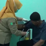 Jelang Keberangkatan, Calhaj Madiun Jalani Vaksinasi Meningitis dan Influenza