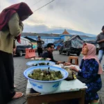 Nikmatnya Nasi Menok, Kuliner Warisan Raja yang Kini Jadi Santapan Rakyat