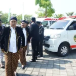 Hari Jadi ke-457, Pemkab Madiun Serahkan 15 Unit Mobil Siaga Untuk 15 Desa