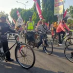 Ribuan Peserta Meriahkan Pawai Onthel dan Motor Lawas di Kartoharjo