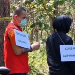 Rekonstruksi Pembunuhan di Goa Lowo, Suami Perankan 21 Adegan