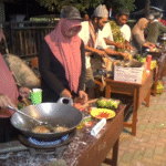 Meriahnya Lomba Masak Nasi Goreng Berkostum Unik di Ponorogo