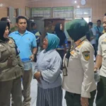 Pengemis di Exit Tol Dumpil Viral Usai Pukul Pengendara, Dinsos Madiun Lakukan Evakuasi