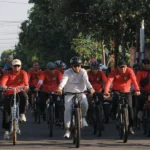 Ribuan Cyclist Ramaikan Fun Bike HUT TNI ke-80 Korem 081/DSJ