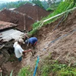 Tiga Titik Longsor Landa Wilayah Magetan, Rumah WargaRusak Tertimpa Material Tanah