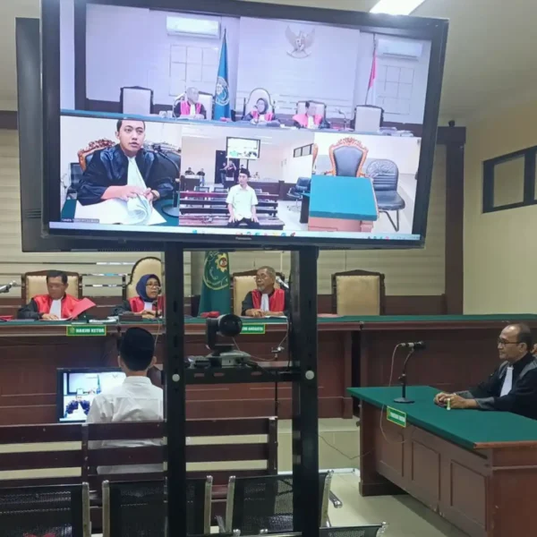 Eks-Kepala SMK PGRI 2 Ponorogo Dituntut 14,5 Tahun Penjara, Didakwa Rugikan Negara Rp. 25,8 Miliar dari Dana BOS