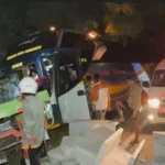 Bus Sumber Selamat Tabrakan dengan Truk, Lima Orang Terluka