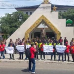 Karyawan Umbul Square dan Serikat Buruh Gelar Aksi di DPRD Madiun, Desak Pembayaran Tunggakan Gaji