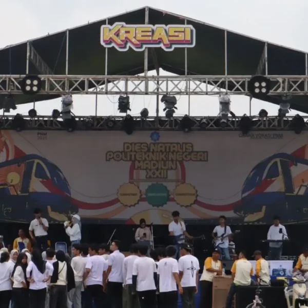 Jalan Santai Dies Natalis ke-22 PNM, Direktur Ajak Sivitas Akademika Terus Kuatkan Semangat Sinergi, Inovasi dan Kebersamaan