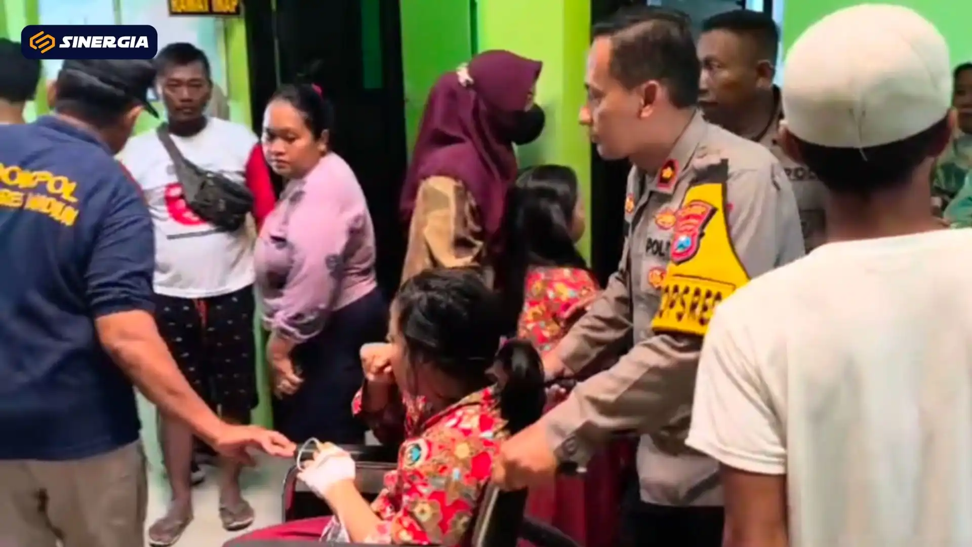 Lakukan Penyelidikan, Kepolisian Ambil Sampel Menu MBG Untuk Uji Lab Forensik