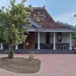 Usai OTT oleh KPK, Rumah Kelahiran Bupati Sugiri Terpantau Sepi