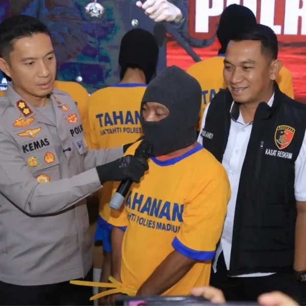 Duh ! Ayah dan Anak di Madiun Kompak Curi Burung