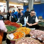 Sidak Jelang Nataru, Forkopimda Magetan Pastikan Harga Pasar Masih Terkendali