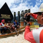 Libur Akhir Tahun, Telaga Sarangan Diserbu Wisatawan, Jasa Fotografer Kebanjiran Rezeki