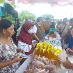 Jelang NATARU, Khofifah Tinjau Pasar Murah di Madiun, Dorong Sinergi Pengendalian Inflasi Daerah