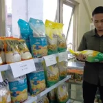 Bulog Madiun Siagakan Posko Pengendali Harga Sembako di Pasar Besar Madiun