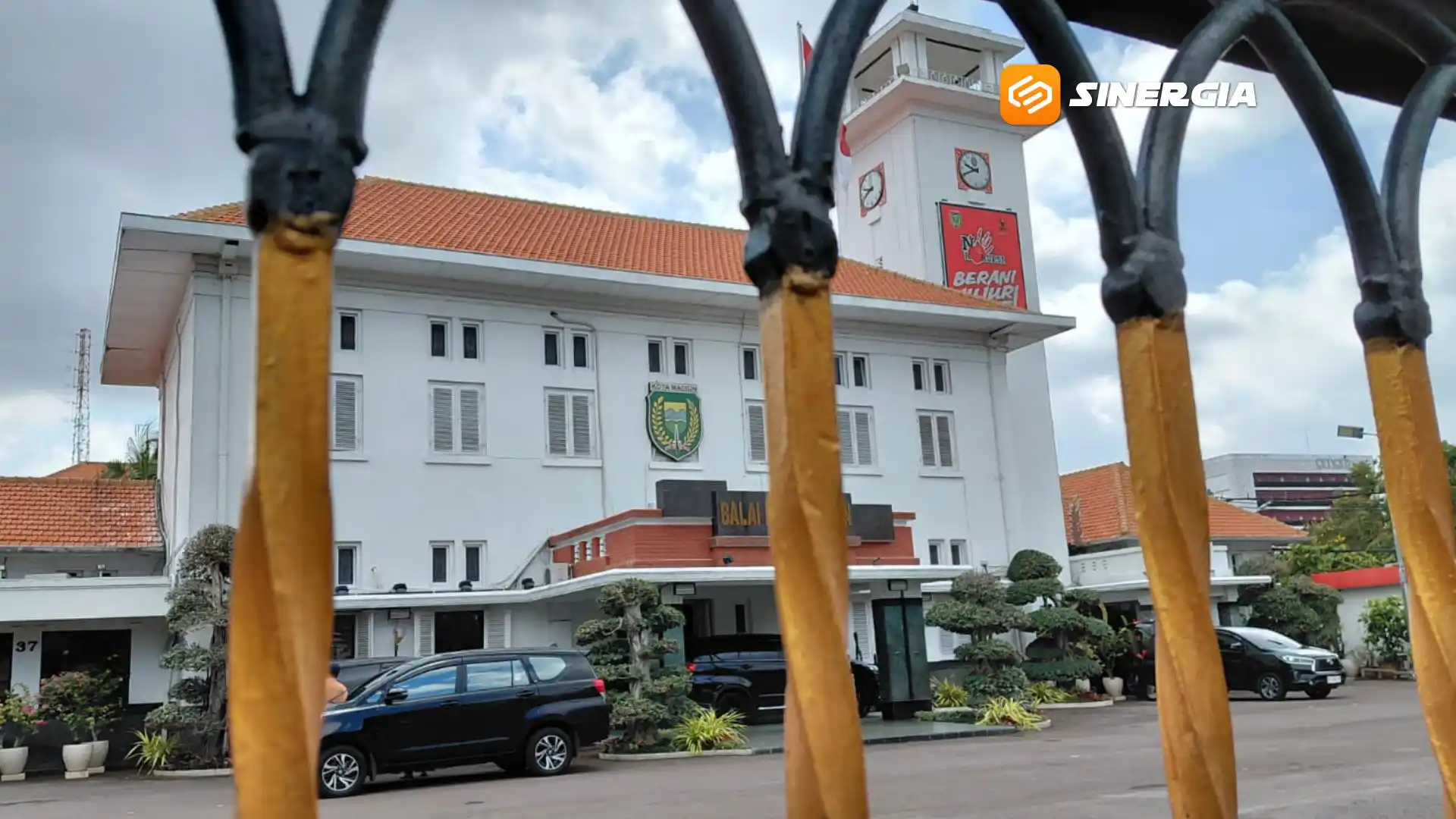 KPK Geledah Balai Kota Madiun, Akses Masuk Ditutup Total