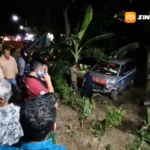 Tanpa Pasien, Ambulans Desa Oleng dan Hantam Pagar Rumah Warga