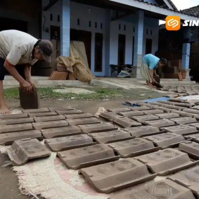 Musim Hujan Hambat Produksi, Perajin Genteng Magetan Terpaksa Kurangi Kapasitas Hingga 20 Persen