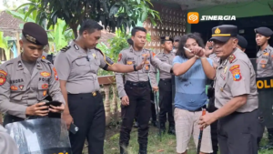 Mencekam! 6 Jam Penyergapan Pemuda Bersenjata Golok di Ngawi, Polisi Gunakan Senjata Kejut
