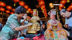 Menggali Makna Ritual Kimsin, Prosesi Penyucian Patung Dewa Bagi Warga Tionghoa