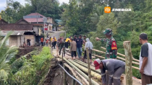 Jembatan Darurat Ngebel ditargetkan Rampung Tiga Pekan