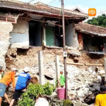 Talud Sepanjang 20 Meter Ambrol Timpa Bangunan Kandang Ternak