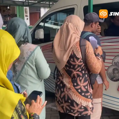Ratusan Warga Ponorogo Serbu Penukaran Uang Baru Meski Lebaran Masih Lama