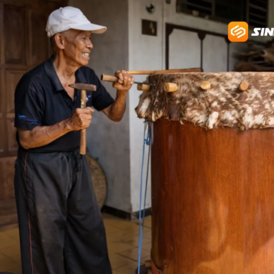 Kisah Mbah Pamujo Tukang Servis Bedug Masjid di Ponorogo, Kebanjiran Pesanan Jelang Lebaran