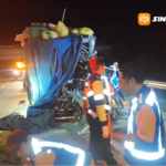 Kernet Truk Sayur Tewas Usai Tabrak Truk Tronton Muatan Gula di Tol Ngawi