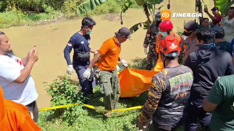 Geger! Jasad Perempuan Tanpa Identitas Ditemukan Membusuk di Sungai Dam Kedungputri Ngawi