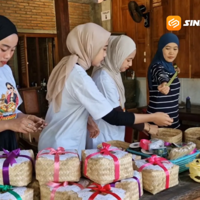 Unik! Hampers Pempek Jadi Tren Parsel Lebaran di Ponorogo, Dipesan Hingga 500 Paket