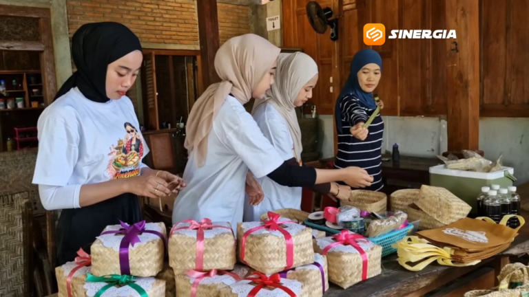Unik! Hampers Pempek Jadi Tren Parsel Lebaran di Ponorogo, Dipesan Hingga 500 Paket