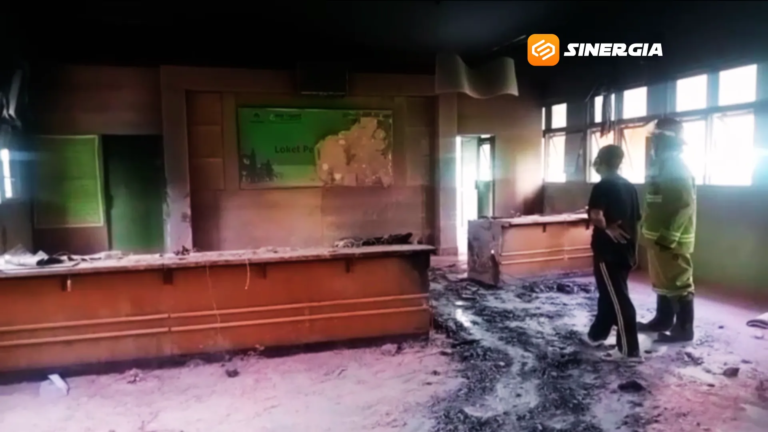 Loket Pendaftaran RSUD Caruban Madiun Terbakar, Layanan Dialihkan ke IGD