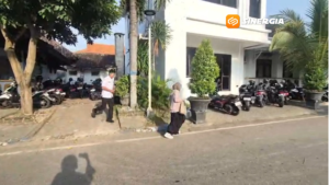 Apel Perdana Usai Lebaran: ASN Terlambat, Ada yang ‘Adu Cepat’ Lewat Pagar