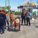 Jangan Nekat! Perlintasan di Jombang Dipersempit, Truk Besar Dilarang Lewat