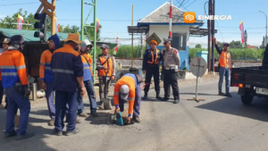 Jangan Nekat! Perlintasan di Jombang Dipersempit, Truk Besar Dilarang Lewat