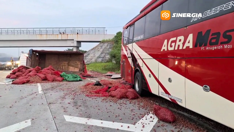 Kecelakaan Maut Bus Arga Mas di Tol Solo–Ngawi, Sopir Bus Tewas dan Puluhan Penumpang Luka-Luka