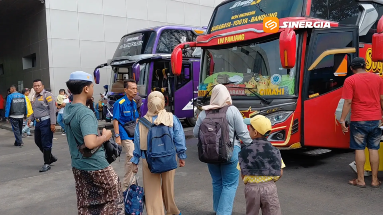 Puncak Arus Balik Lebaran 2026, Terminal Purboyo Madiun Dipadati Ribuan Penumpang