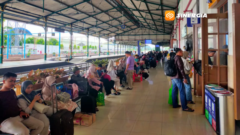 H+4 Lebaran 2026, Arus Balik di Wilayah KAI Daop 7 Madiun Masih Tinggi