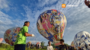 Langit Penuh Warna Dalam Reog Balon Carnival 2026 di Ponorogo, Ribuan Warga Antusias